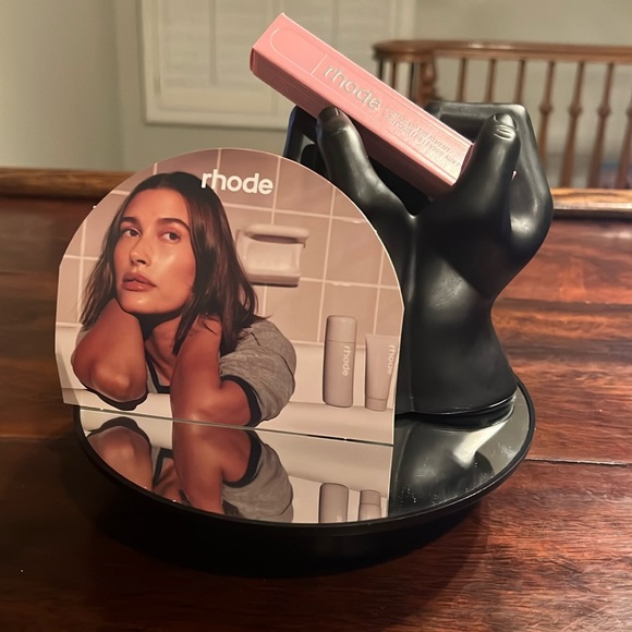 RHODE VANILLA Peptide Lip Tint *Out of Stock on Website* - Picture 3 of 8